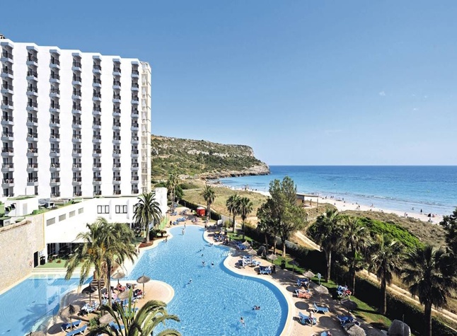 Sol Milanos Pinguinos Hotel in Son Bou, Menorca | Olympic Holidays