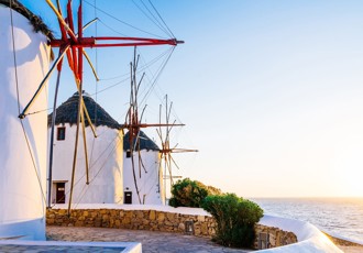 Windmills_Mykonos_GREECE.jpg (1)